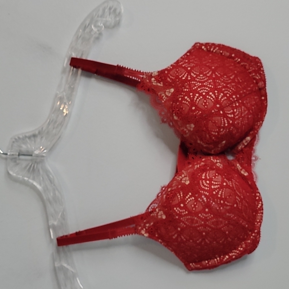 32D Victoria's Secret Dream Angels Push Up Bra Red Lace Padded